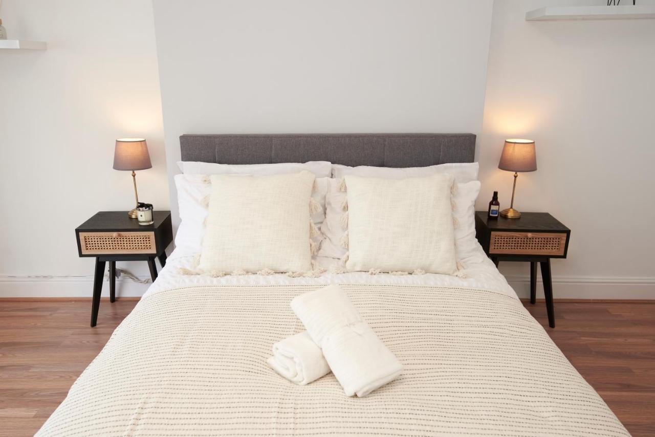 Excellent, Three Bedroom North London Apartment With Free Parking Buitenkant foto