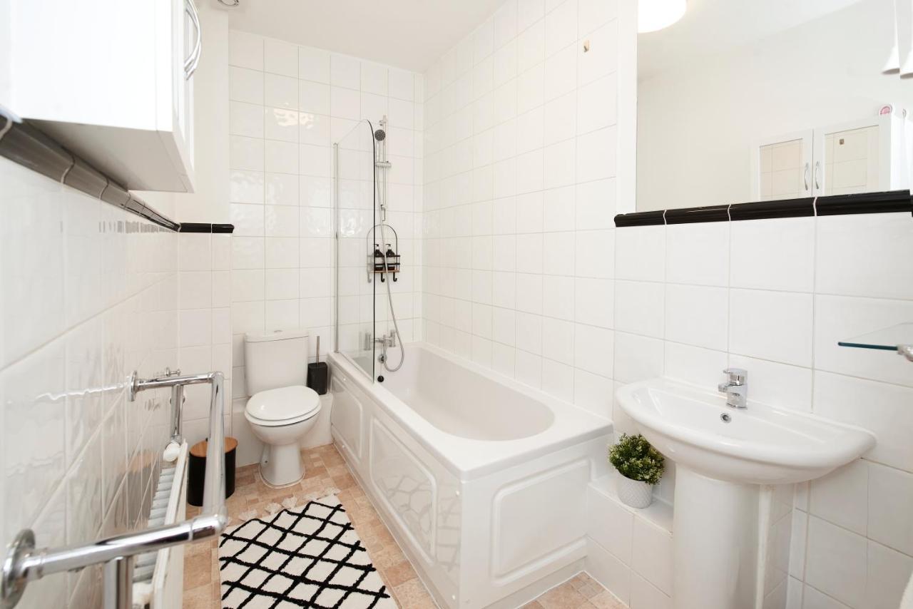 Excellent, Three Bedroom North London Apartment With Free Parking Buitenkant foto