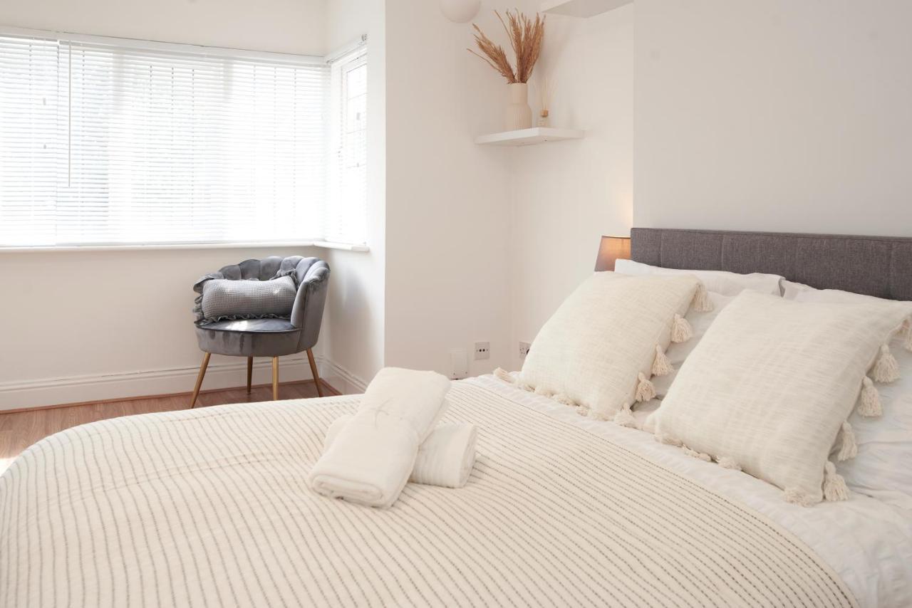 Excellent, Three Bedroom North London Apartment With Free Parking Buitenkant foto